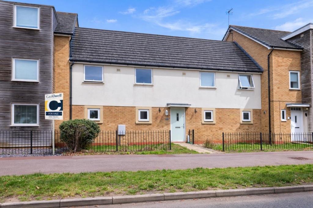 2 bed property in Newport Road, Milton Keynes